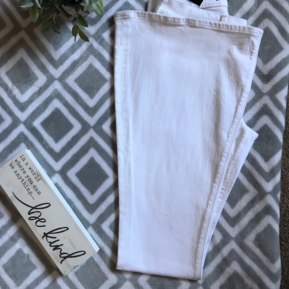 LAST PAIR! 🌴NWT Express Bell Flare midrise jean. - Picture 3 of 5